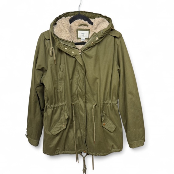 Forever 21 Jackets & Blazers - Forever 21 Plush Lined Hooded Utility Parka - Olive Green